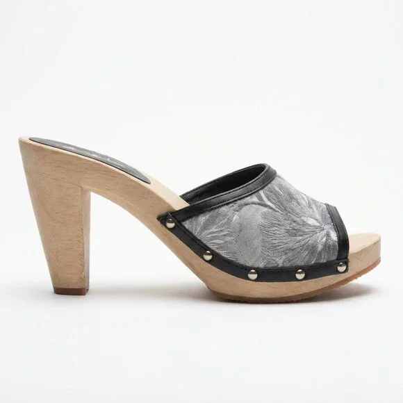 Burberry Shoes - Picture 3 of 6